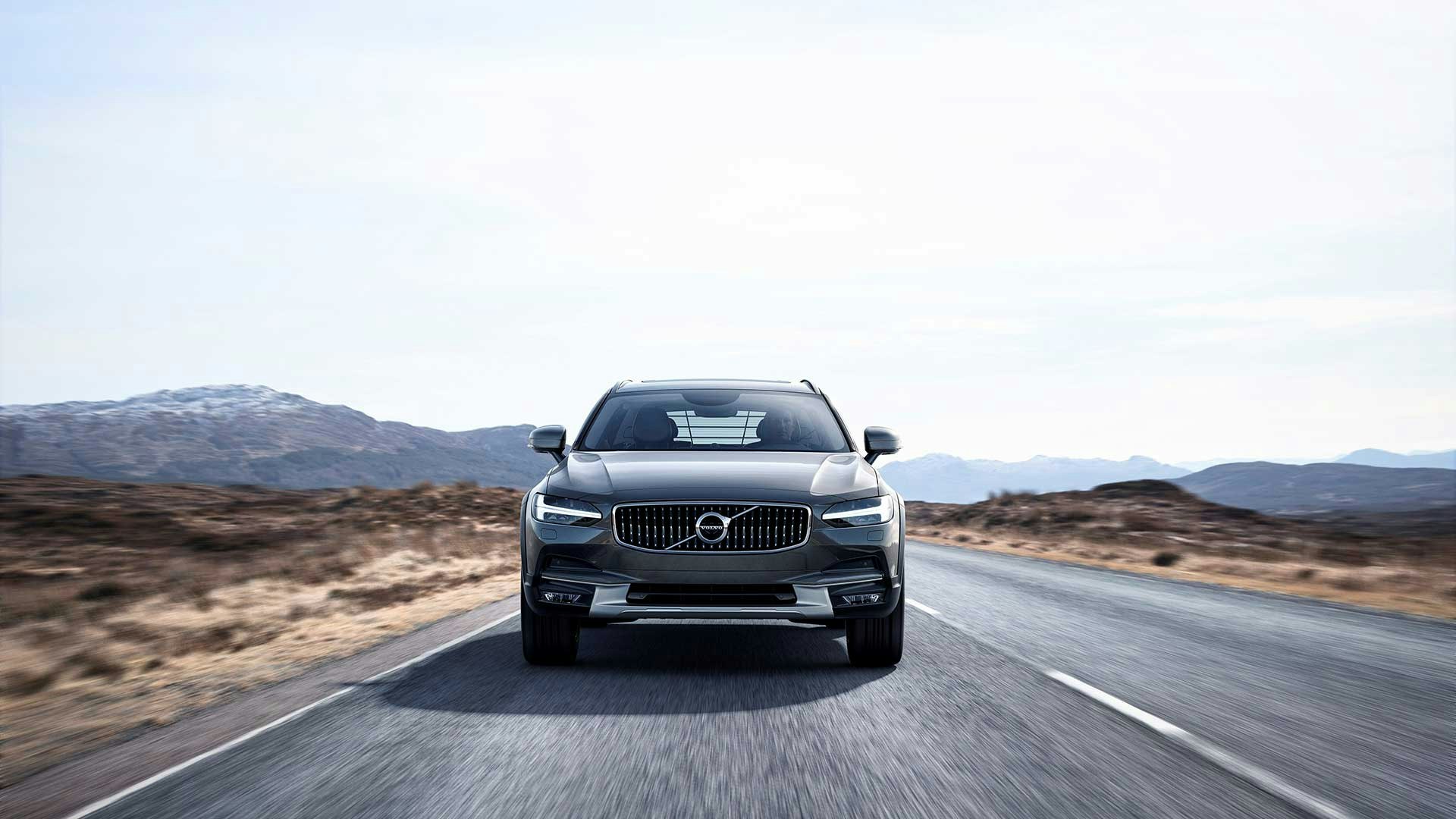 Volvo V90 Cross Country front